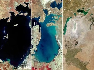 Mar de Aral, em 3 momentos: 1973 (esq.), em 1999 (centro) e em 2009 (dir.) fonte:ie.org.br