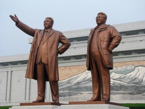 Kim_Il-sung_and_Kim_Jong-il_statues_from_Flickr